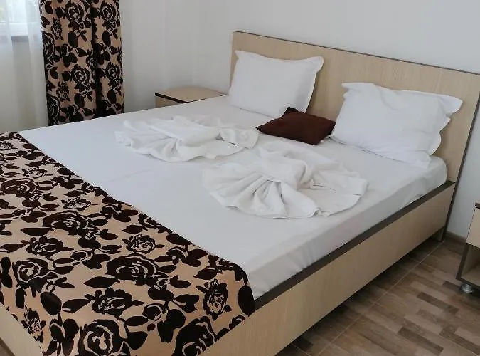 Coralis 2 ホテル 3*